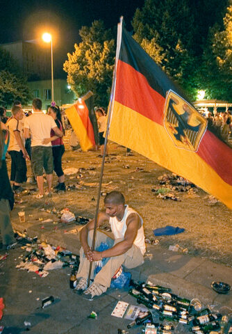 Nach dem verlorenen Länderspiel © Rolf